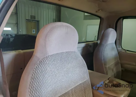 1998 Ford F150 z USA, uszkodzony, nr VIN 1FTRF18L4WNB12029